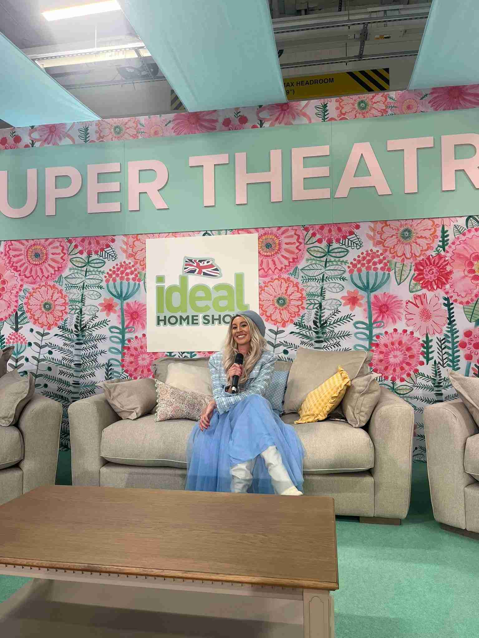 Lexi Carducci presents at the ideal home show 2024